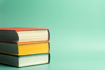 一个小土坡的标志