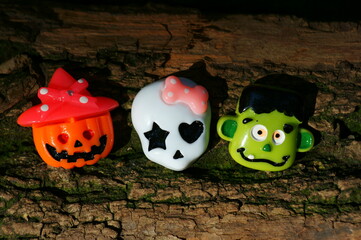 汽车显示abs和刹车灯一直亮是什么原因